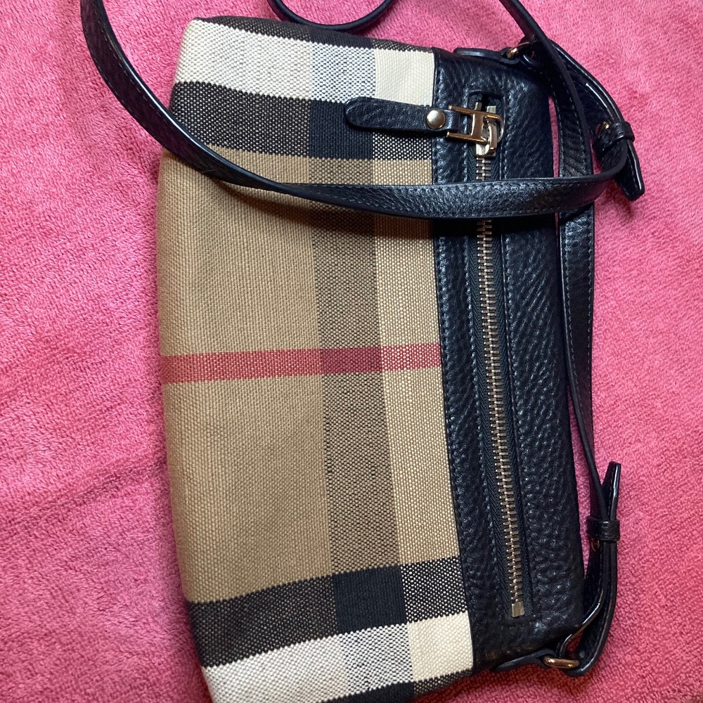 COPY - Authentic Burberry crossbody